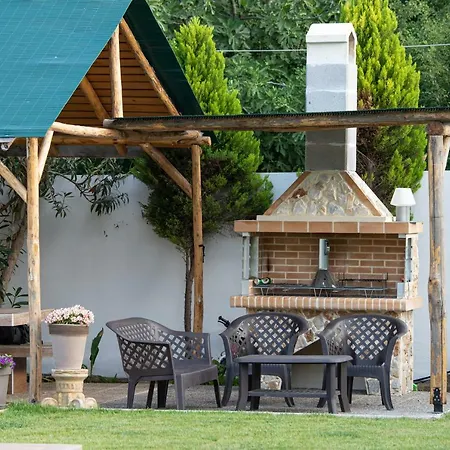 Aelia Apartment Valti